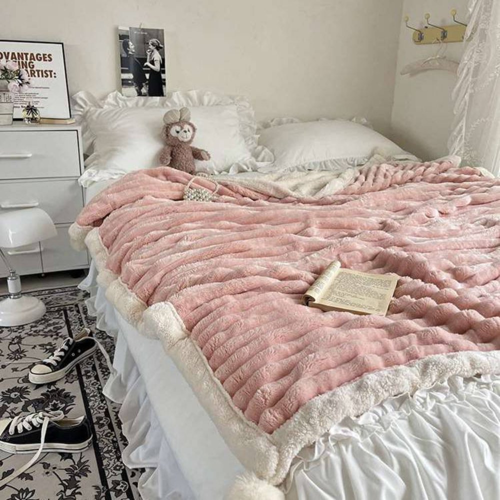 Double-Layer Blanket Double-Layer PV Blanket (Lambswool + Rabbit Fur)
