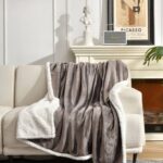 Double-Layer Blanket Double-Layer Blanket (Lambswool + Flannel)